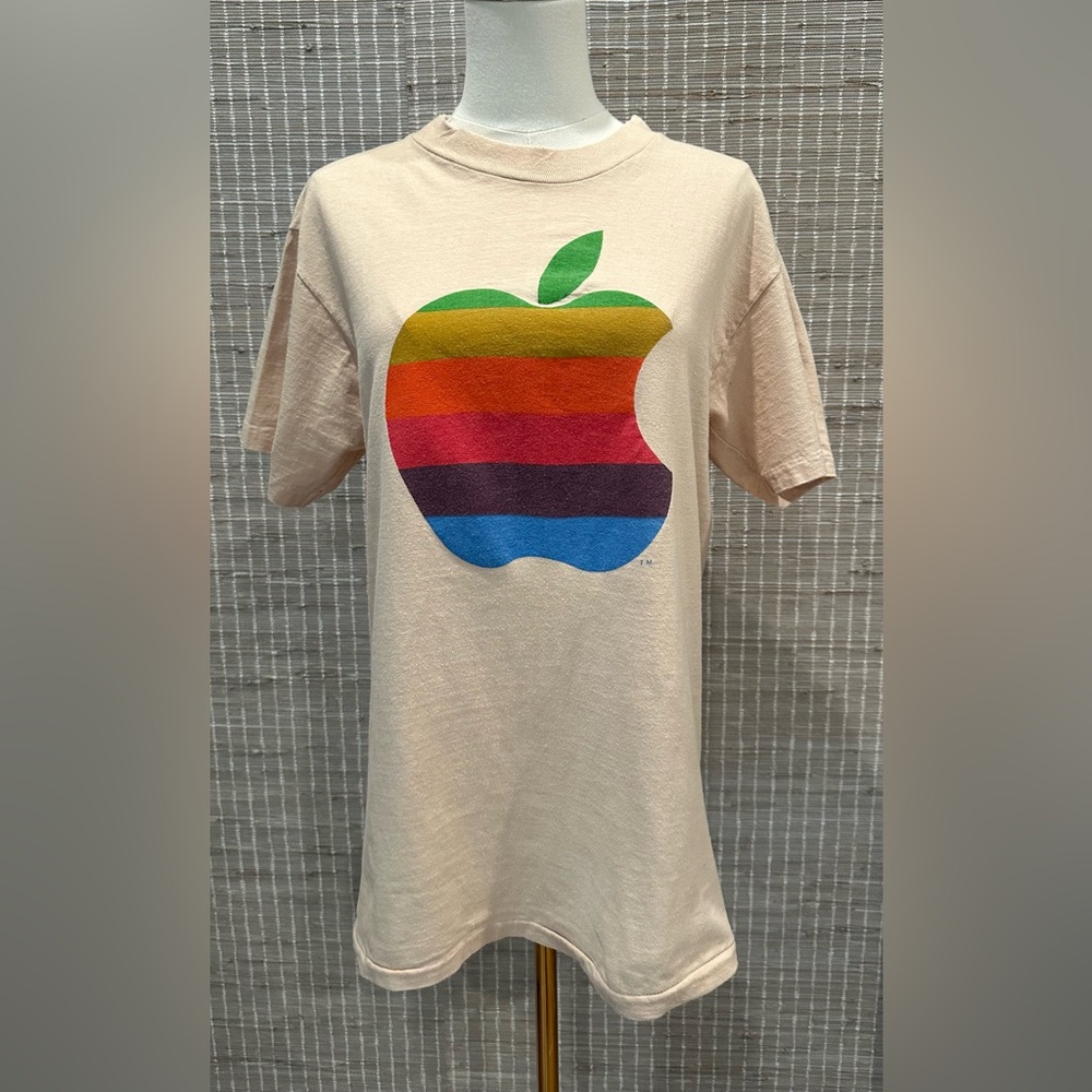 Vintage 1980s Apple Computer t-shirt